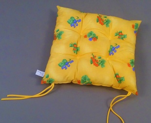 Sedák 38x38 žlutý s potiskem